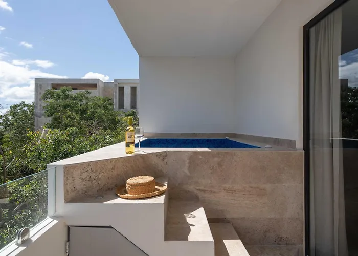 2 Bd Private Plunge Pool And Terrace
